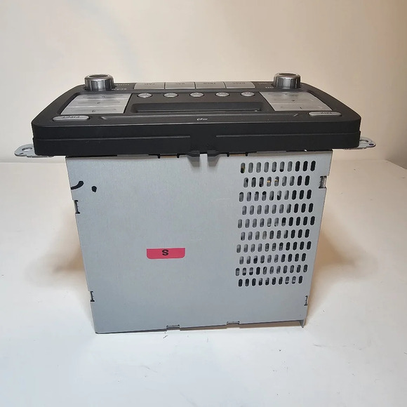 Volkswagen Delphi Electronics Factory Radio Premium MP3 DE2 Model #H020/S0023 se - Picture 8 of 8